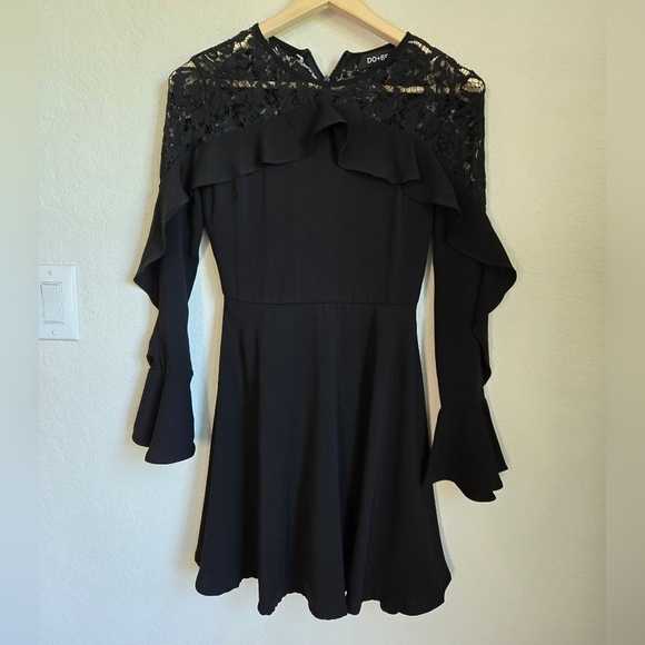 Do + Be Black Ruffle Lace Mini Dress Size Small - Picture 4 of 15